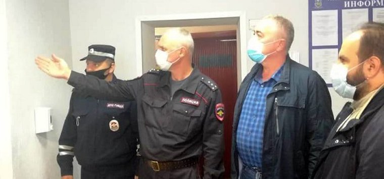 «Гражданский мониторинг» провели в островском ОГИБДД