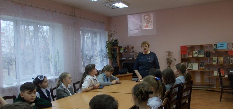 О подростках, в чье детство ворвалась война, рассказали юным островичам