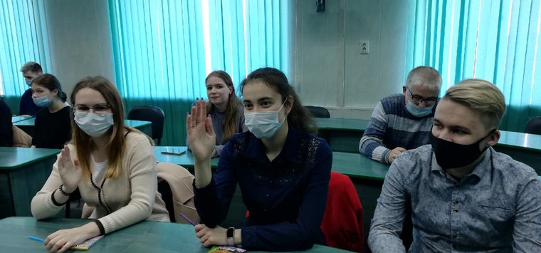 Главврач островской больницы рассказала школьникам о поступлении в медвузы