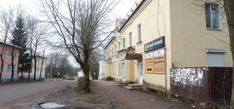 Жители Острова обеспокоены открытием «наливайки» в жилом доме