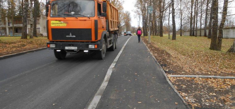 Дорожные работы продолжаются в Острове-3