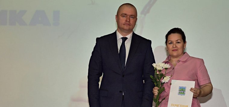 Медработников чествовали в Острове по случаю профессионального праздника