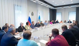 Псковский губернатор поручил главам районов активнее работать с госпрограммами