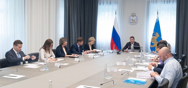 Михаил Ведерников напомнил о правилах работы с нерадивыми подрядчиками