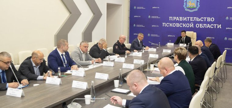 Губернатор поручил активизировать работу комиссии по безопасности движения в Острове