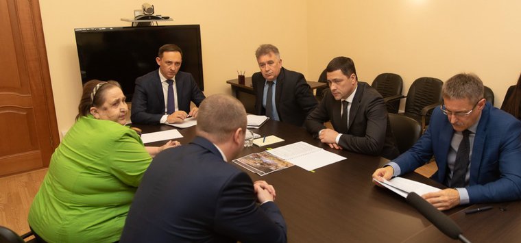 Губернатор поручил решить проблему с водоснабжением островской деревни Пальцево