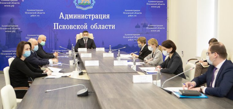 О корректировке противоковидных мер объявил Михаил Ведерников