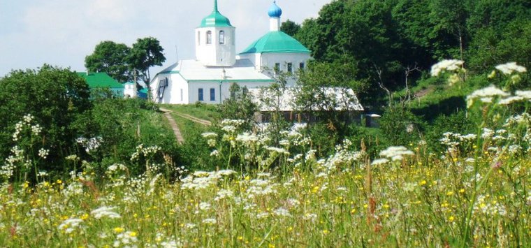 Экспедицию в островское село Владимирец организовали для подростков