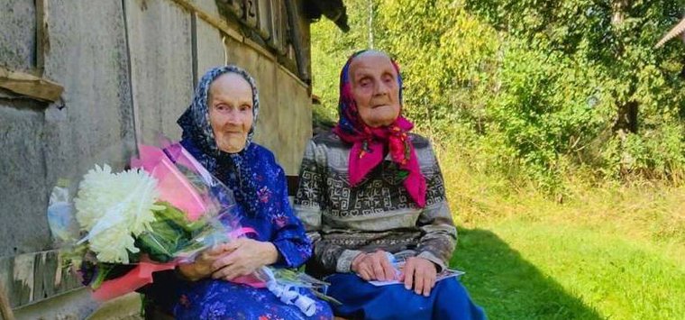 Власти поздравили островичку со 100-летним юбилеем