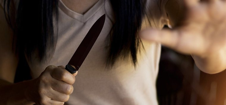 38 ударов ножом: островичка предстанет перед судом за убийство сожителя