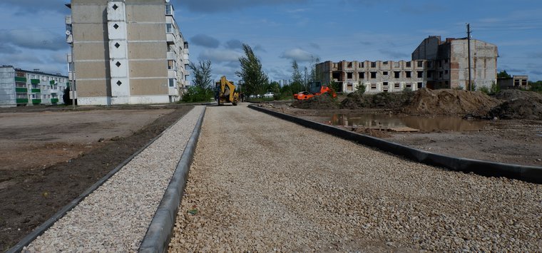 Ремонтные работы ведутся на улицах Пригородной и Меркурьева  в Острове