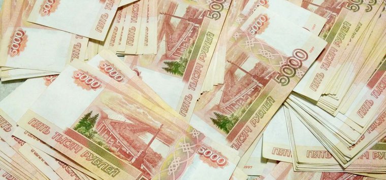 Директор островского предприятия за год присвоила себе 300 тысяч рублей