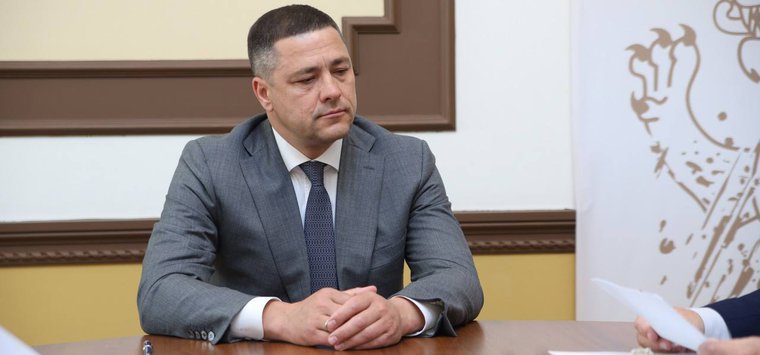 Михаил Ведерников подал документы для регистрации на выборах губернатора Псковской области