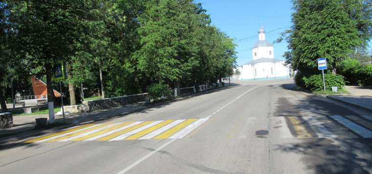 Половинчатая разметка появилась на одной из улиц Острова