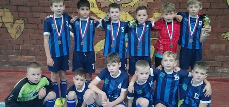 Остовичи завоевали «бронзу» турнире по мини-футболу в городе Дно