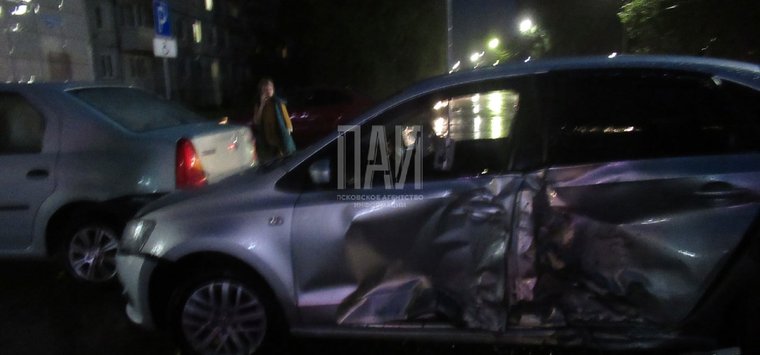 Водитель пострадал в тройном ДТП в Острове