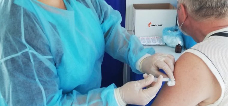 Выездная вакцинация продолжается в Острове