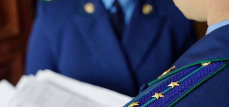 Переодеть осужденных женщин придется администрации колонии в Крюках