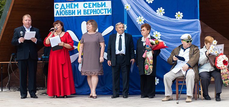 Вручение островичам медалей за любовь и верность (ФОТОРЕПОРТАЖ)