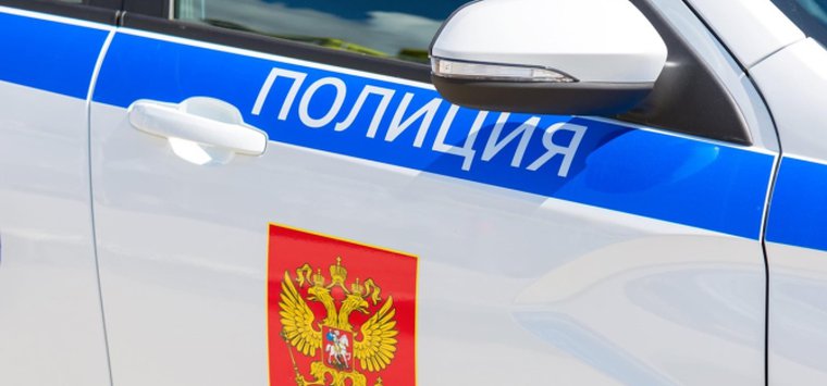 Мертвого мужчину нашли на трассе в Островском районе