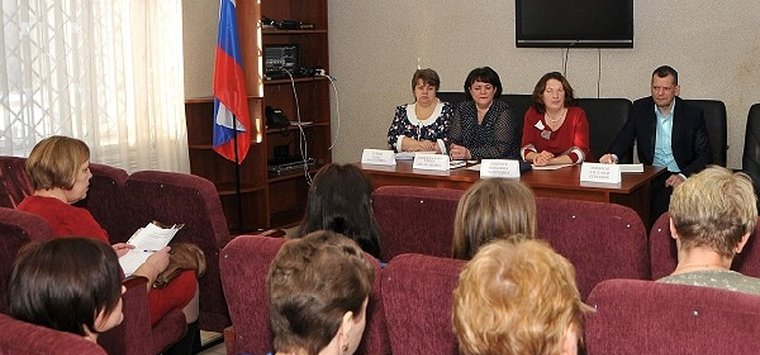 Колпинская: От своевременного поступления налогов напрямую зависит улучшение инфраструктуры района