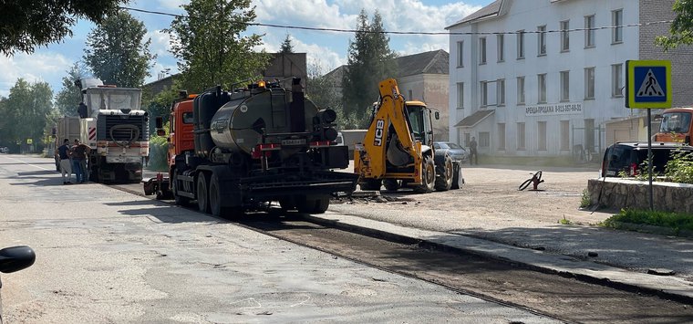 Ремонт начался на улице 25 Октября в Острове