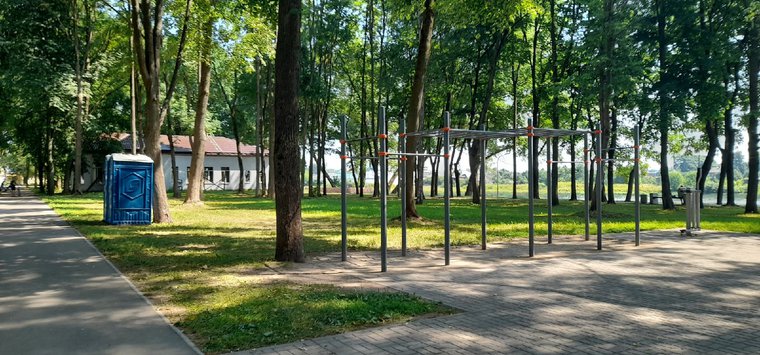 Фотофакт: Новые биотуалеты в парке Победы