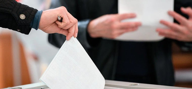 Две партии назвали кандидатов на выборы главы Островского района