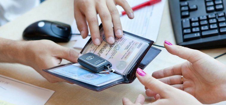 В ГИБДД рассказали, когда островичи чаще регистрируют транспорт