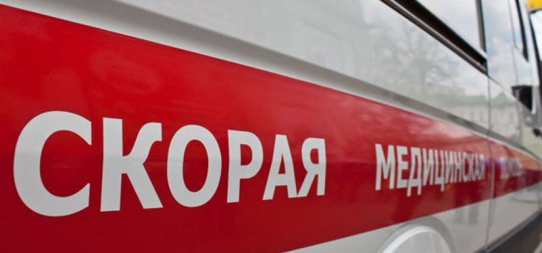 В Островском районе из-за взрыва колеса мопеда пострадали два человека