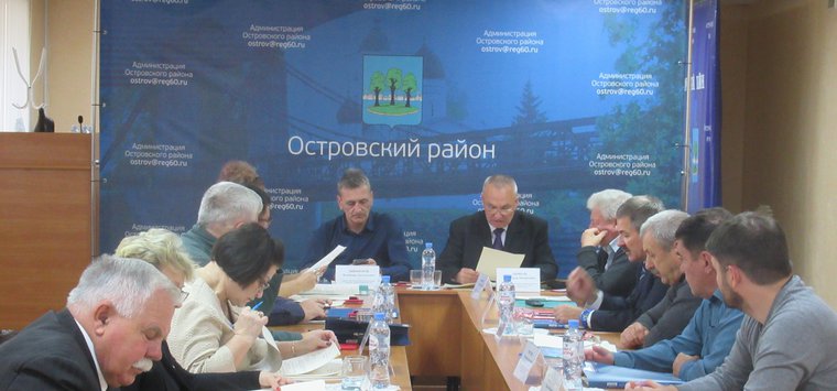 Депутаты районного Собрания нового созыва получили удостоверения