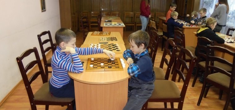 Турнир по шашкам среди школьников прошел в Острове