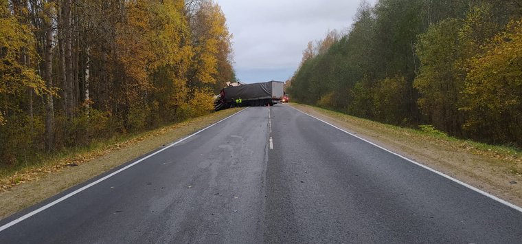 Два человека погибли в ДТП в Островском районе