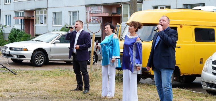 Уличный концерт состоялся в Острове