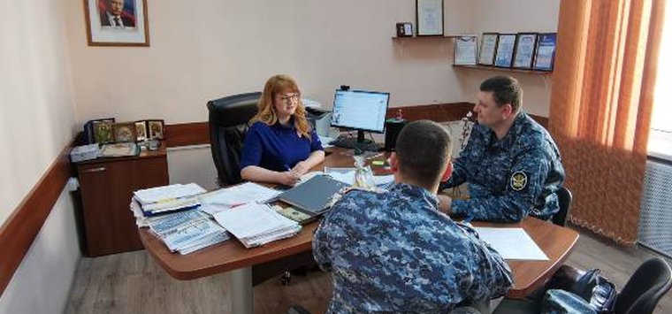 Вращающиеся урны изготовят для Пскова в островской колонии