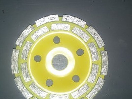 Алмазная шлифовальная чаша 125 мм